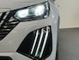 Peugeot 2008 1.2 PureTech 100 Allure Navigatie Apple Carplay/Android Auto Parkeersensoren Cruise Control Full LED Virtual Cockpit Climate Control Lichtmetalen velgen