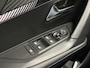 Peugeot 2008 1.2 PureTech 100 Allure Navigatie Apple Carplay/Android Auto Parkeersensoren Cruise Control Full LED Virtual Cockpit Climate Control Lichtmetalen velgen