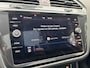 Volkswagen Tiguan 1.5 TSI 150pk DSG R-Line (Pano,Trekhaak,Camera)