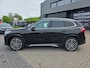 BMW X1 XDrive25e | SOH 94% | PHEV | Met o.a. lederen bekleding, elektr. achterklep, digitaal dashboard, panoramadak en trekhaak!