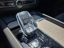 Volvo XC60 2.0 T8 Plug-in hybrid AWD Ultra Dark Luchtvering | Bowers & Wilkins sound | Massagefunctie | Panoramadak |