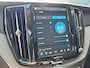 Volvo XC60 2.0 T8 Plug-in hybrid AWD Ultra Dark Luchtvering | Bowers & Wilkins sound | Massagefunctie | Panoramadak |