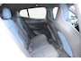 Volvo EX30 Single Motor Extended Range Plus Europa 69 kWh | 20" Y-Spaaks Lichtmetalen Velgen | Getint Glas Achter | Stuurverwarming | Stoelverwarming | Harman/Kardon Premium Audiosysteem | Elektrisch Verstelbare Stoelen Met Geheugen | BLIS Dodehoekdetectie | Adaptieve Cruise Control Met Pilot Assist | Keyless Entry | Elektrische Achterklep | Parkeersensoren Voor & Achter | Achteruitrijcamera