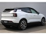Volvo EX30 Single Motor Extended Range Plus Europa 69 kWh | 20" Y-Spaaks Lichtmetalen Velgen | Getint Glas Achter | Stuurverwarming | Stoelverwarming | Harman/Kardon Premium Audiosysteem | Elektrisch Verstelbare Stoelen Met Geheugen | BLIS Dodehoekdetectie | Adaptieve Cruise Control Met Pilot Assist | Keyless Entry | Elektrische Achterklep | Parkeersensoren Voor & Achter | Achteruitrijcamera
