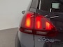 Peugeot 2008 1.2 PureTech Allure Navigatie Apple Carplay Android Auto Parkeersensoren achter Cruise Control Climate Control Lichtmetalen velgen