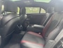 Bentley Flying Spur 2.9 V6 Hybrid Azure | TOURING PAKKET | BANG & OLUFSEN | ADAPTIEVE CRUISE CONTROL | BLACK PACK | STOELVENTILATIE | STOELMASSAGE | PANORAMA/SCHUIF-KANTELDAK | LUCHTVERING | SPORTUITLAAT | 360 CAMERA | BTW AUTO | 1E EIGENAAR | 22 INCH |