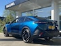 Peugeot 408 1.6 Hybrid GT | Elektr. achterklep | AGR Comfortstoel met geheugen | Achteruitrijcamera | Keyless Entry | Navigatie | 20'' velgen | Adaptieve Cruise Control