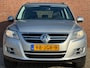Volkswagen Tiguan 2.0 TSI | NL-AUTO! | LEDER! | NAVI!