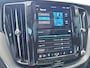 Volvo XC60 2.0 T6 Plug-in hybrid AWD Plus Dark Panoramadak | Headup display | 360 camera | Getint glas |