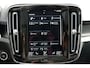 Volvo XC40 T4 Plug-in hybrid AUT7 211PK Ultimate Dark | Panoramadak | Elektrisch verstelbare voorstoelen | Climate Pack | Cruise Control | Apple CarPlay | Harman Kardon audio | 19” lichtmetalen velgen met all season banden