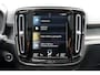 Volvo XC40 T5 Plug-in hybrid AUT7 262PK Ultimate Dark | Panoramadak | Elektrisch verstelbare voorstoelen | Climate Pack | Adaptieve Cruise Control | BLIS dodehoekdetectie | Apple CarPlay | Harman Kardon audio | 19” lichtmetalen velgen met all season banden