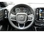 Volvo XC40 T5 Plug-in hybrid AUT7 262PK Ultimate Dark | Panoramadak | Elektrisch verstelbare voorstoelen | Climate Pack | Adaptieve Cruise Control | BLIS dodehoekdetectie | Apple CarPlay | Harman Kardon audio | 19” lichtmetalen velgen met all season banden