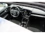 Volvo XC40 T5 Plug-in hybrid AUT7 262PK Ultimate Dark | Panoramadak | Elektrisch verstelbare voorstoelen | Climate Pack | Adaptieve Cruise Control | BLIS dodehoekdetectie | Apple CarPlay | Harman Kardon audio | 19” lichtmetalen velgen met all season banden
