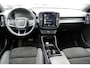 Volvo XC40 T5 Plug-in hybrid AUT7 262PK Ultimate Dark | Panoramadak | Elektrisch verstelbare voorstoelen | Climate Pack | Adaptieve Cruise Control | BLIS dodehoekdetectie | Apple CarPlay | Harman Kardon audio | 19” lichtmetalen velgen met all season banden