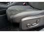 Volvo XC40 T5 Plug-in hybrid AUT7 262PK Ultimate Dark | Panoramadak | Elektrisch verstelbare voorstoelen | Climate Pack | Adaptieve Cruise Control | BLIS dodehoekdetectie | Apple CarPlay | Harman Kardon audio | 19” lichtmetalen velgen met all season banden
