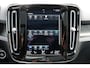 Volvo XC40 T5 Plug-in hybrid AUT7 262PK Ultimate Dark | Panoramadak | Elektrisch verstelbare voorstoelen | Climate Pack | Adaptieve Cruise Control | BLIS dodehoekdetectie | Apple CarPlay | Harman Kardon audio | 19” lichtmetalen velgen met all season banden