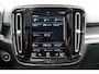 Volvo XC40 T5 Plug-in hybrid AUT7 262PK Ultimate Dark | Panoramadak | Elektrisch verstelbare voorstoelen | Climate Pack | Adaptieve Cruise Control | BLIS dodehoekdetectie | Apple CarPlay | Harman Kardon audio | 19” lichtmetalen velgen met all season banden