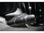 Volvo XC60 T8 Plug-in hybrid AWD Plus Dark Long Range | Panoramadak | Semi-Elektrische Trekhaak | Google Infotainment | Parkeercamera | Parkeersensoren voor + achter | Stoelverwarming |