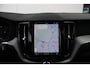 Volvo XC60 T8 Plug-in hybrid AWD Plus Dark Long Range | Panoramadak | Semi-Elektrische Trekhaak | Google Infotainment | Parkeercamera | Parkeersensoren voor + achter | Stoelverwarming |