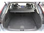 Volvo XC60 T8 Plug-in hybrid AWD Plus Dark Long Range | Panoramadak | Semi-Elektrische Trekhaak | Google Infotainment | Parkeercamera | Parkeersensoren voor + achter | Stoelverwarming |