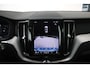 Volvo XC60 T8 Plug-in hybrid AWD Plus Dark Long Range | Panoramadak | Semi-Elektrische Trekhaak | Google Infotainment | Parkeercamera | Parkeersensoren voor + achter | Stoelverwarming |