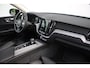 Volvo XC60 T8 Plug-in hybrid AWD Plus Dark Long Range | Panoramadak | Semi-Elektrische Trekhaak | Google Infotainment | Parkeercamera | Parkeersensoren voor + achter | Stoelverwarming |
