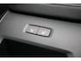 Volvo XC60 T8 Plug-in hybrid AWD Plus Dark Long Range | Panoramadak | Semi-Elektrische Trekhaak | Google Infotainment | Parkeercamera | Parkeersensoren voor + achter | Stoelverwarming |