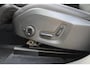 Volvo XC60 T8 Plug-in hybrid AWD Plus Dark Long Range | Panoramadak | Semi-Elektrische Trekhaak | Google Infotainment | Parkeercamera | Parkeersensoren voor + achter | Stoelverwarming |