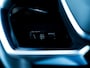Audi E-tron e-tron 50 quattro Launch edition plus 71 kWh | Nieuwe Elektromotor | ABT | Origineel Nederlands | Lederen Bekleding | Schuif/ Kantel Panorama Dak | Black Optic | Rode Klauwen | Stoelverwarming | Navigatie |