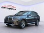 BMW X3 xDrive30e High Executive /Apple Carplay/BTW/99% SoH/Vol. Leder/Camera+PDC V+A/Head-up display/Stoelverwarming/Dode-hoek sensoren/Laser LED/3-Zone Climate/Cruise Control/ Elek. achterklep/Elek. trekhaak/(*MET GARANTIE)