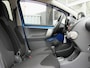 Toyota Aygo 1.0-12V Dynamic Navigator 5-Deurs automaat | Navi | Airco | LM Velgen | NAP | Zuinig!