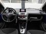 Toyota Aygo 1.0-12V Dynamic Navigator 5-Deurs automaat | Navi | Airco | LM Velgen | NAP | Zuinig!