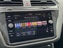 Volkswagen Tiguan 1.4 TSI eHybrid Life Automaat / Wegklapbare Trekhaak 1.800 Kg / Dealer Onderhouden / Panoramadak / Camera / Navigatie / ACC / Travel Assist / Dodehoek Detectie / Stoel & Stuurwielverwarming /