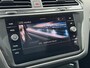 Volkswagen Tiguan 1.4 TSI eHybrid Life Automaat / Wegklapbare Trekhaak 1.800 Kg / Dealer Onderhouden / Panoramadak / Camera / Navigatie / ACC / Travel Assist / Dodehoek Detectie / Stoel & Stuurwielverwarming /
