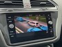 Volkswagen Tiguan 1.4 TSI eHybrid Life Automaat / Wegklapbare Trekhaak 1.800 Kg / Dealer Onderhouden / Panoramadak / Camera / Navigatie / ACC / Travel Assist / Dodehoek Detectie / Stoel & Stuurwielverwarming /