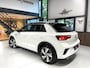 Volkswagen T-Roc 1.5 TSI R-Line Business+/ Cam/ Keyless/ IQ LED/ CarPlay/ 18''LMV