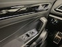 Volkswagen T-Roc 1.5 TSI R-Line Business+/ Cam/ Keyless/ IQ LED/ CarPlay/ 18''LMV