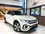 Volkswagen T-Roc 1.5 TSI R-Line Business+/ Cam/ Keyless/ IQ LED/ CarPlay/ 18''LMV