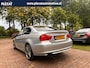 BMW 3-Serie 325i Business Line Aut. | Xenon | Apple Carplay | Slechts 125.000KM | Orgineel NL Geleverd | Trekhaak | PDC | Historie
