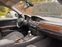 BMW 3-Serie 325i Business Line Aut. | Xenon | Apple Carplay | Slechts 125.000KM | Orgineel NL Geleverd | Trekhaak | PDC | Historie