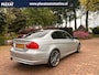 BMW 3-Serie 325i Business Line Aut. | Xenon | Apple Carplay | Slechts 125.000KM | Orgineel NL Geleverd | Trekhaak | PDC | Historie