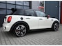 MINI Cooper S Mini 2.0 John Cooper Works | Pano | Carplay | JCW Kit | PDC | Carplay | Stoelverwarming | Leder | Cruise | Schakelpaddles | Pepper White