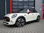 MINI Cooper S Mini 2.0 John Cooper Works | Pano | Carplay | JCW Kit | PDC | Carplay | Stoelverwarming | Leder | Cruise | Schakelpaddles | Pepper White