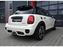 MINI Cooper S Mini 2.0 John Cooper Works | Pano | Carplay | JCW Kit | PDC | Carplay | Stoelverwarming | Leder | Cruise | Schakelpaddles | Pepper White