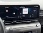 Hyundai Kona Comfort Smart 48.4 kWh / SOH 100% / Fabrieksgarantie tot 2-2030 / Adaptieve Cruise / Navigatie / Camera / Stoel Verwarming / Stuurwiel Verwarming / Adaptieve Cruise /