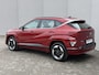 Hyundai Kona Comfort Smart 48.4 kWh / SOH 100% / Fabrieksgarantie tot 2-2030 / Adaptieve Cruise / Navigatie / Camera / Stoel Verwarming / Stuurwiel Verwarming / Adaptieve Cruise /