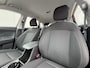 Hyundai Kona Comfort Smart 48.4 kWh / SOH 100% / Fabrieksgarantie tot 2-2030 / Adaptieve Cruise / Navigatie / Camera / Stoel Verwarming / Stuurwiel Verwarming / Adaptieve Cruise /