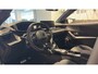 Peugeot 2008 GT | Active Safety Brake met camera en radar (automatisch noodremsysteem) met Distance Alert (waarschuwing dreigende aanrijding) | Advanced Active Safety Brake met camera en radar | Climate Control