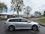 Volkswagen Golf Variant 1.2 TSI R-Line Blue-Motion 6-Bak 105 PK. Mooie en zeer goed onderhouden auto van de tweede eigenaar !!! Werkelijk als nieuw rijdende auto !! Kansje !