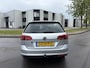 Volkswagen Golf Variant 1.2 TSI R-Line Blue-Motion 6-Bak 105 PK. Mooie en zeer goed onderhouden auto van de tweede eigenaar !!! Werkelijk als nieuw rijdende auto !! Kansje !